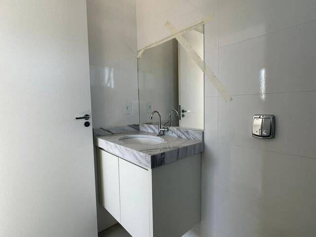 Apartamento para Locação em Sinop - 4